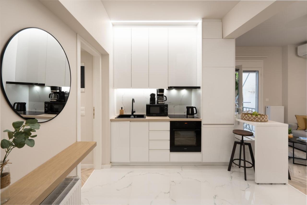 Charming Two Bedrooms Apartment Walk To Acropolis Афины Экстерьер фото
