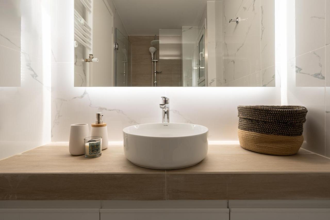 Charming Two Bedrooms Apartment Walk To Acropolis Афины Экстерьер фото